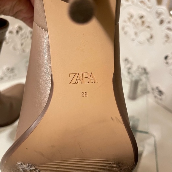 Zara soft leather boots with 4 inches pencils heels. - Picture 6 of 13